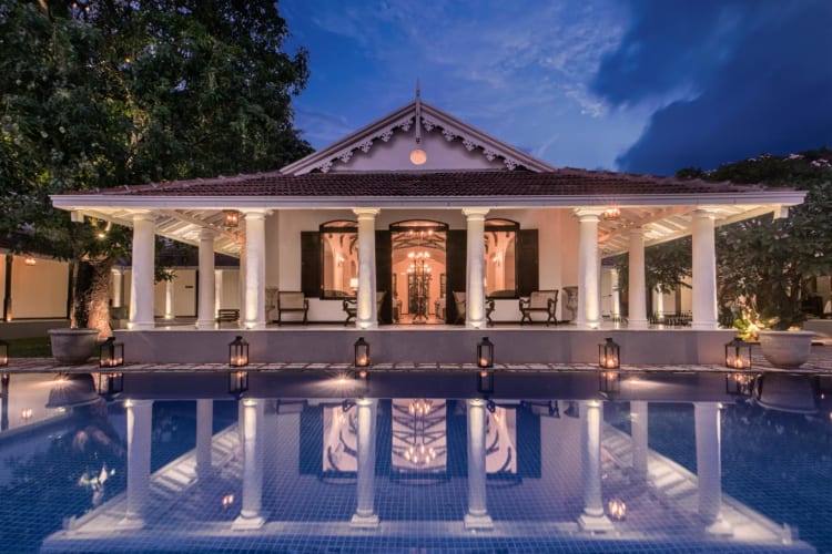 Main Pool & Lobby Exterior